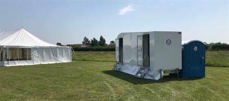 Luxury loo hire for weddings