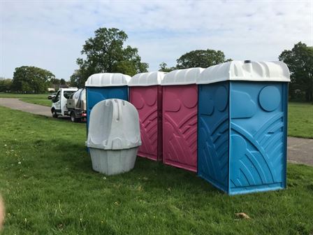 Loos and Urinal